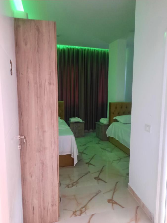 Hotel Megniar Lushnjë Zewnętrze zdjęcie